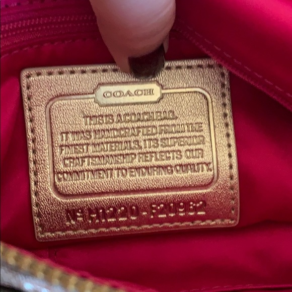 NWOT COACH bag and matching wristlet - Picture 4 of 8